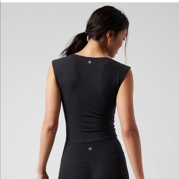 Athleta Transcend Cropped Tee // Black - Picture 2 of 13